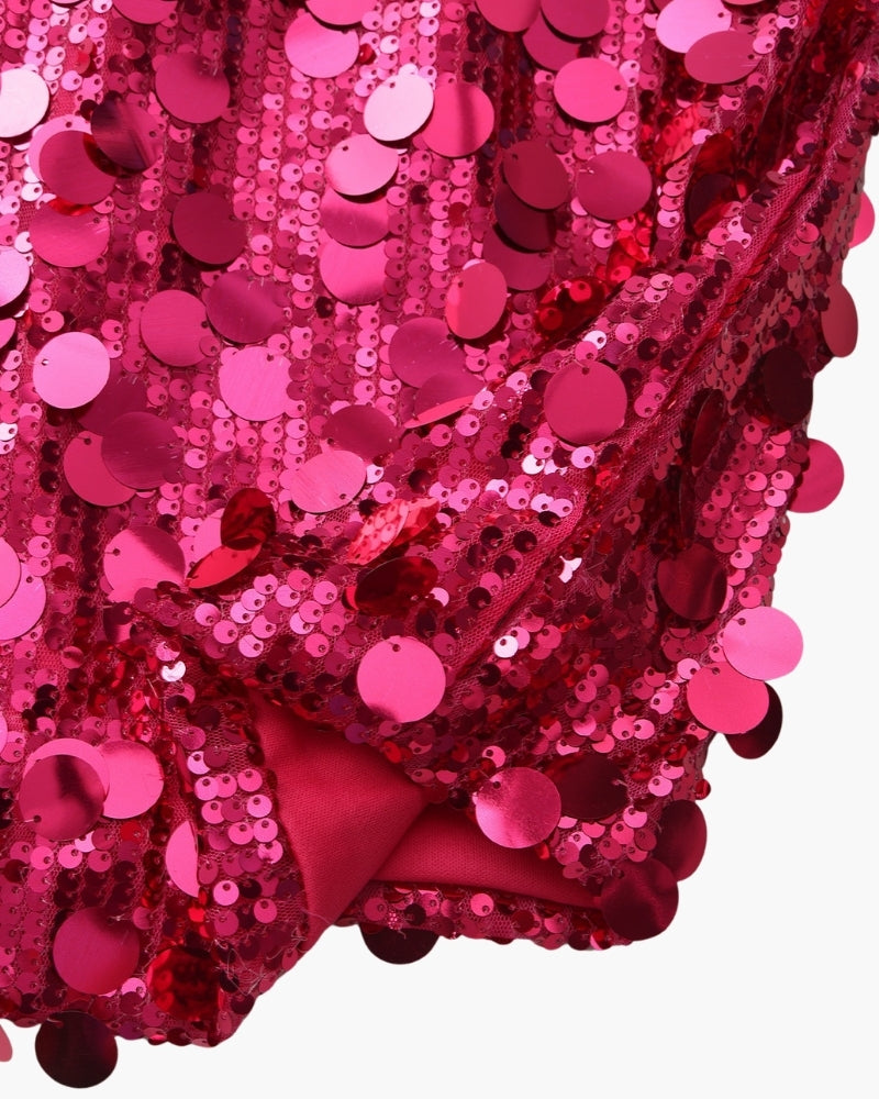 Vestido curto de festa com lantejoulas