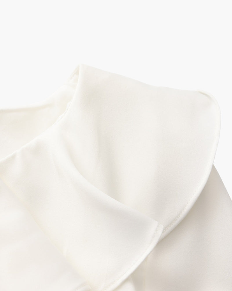 Vestido midi com babados e botões de pérola